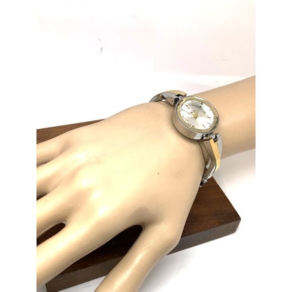 Timex Women's Watch TW2U69700 Quartz Silver Dial Two Tone Stainless Steel 26mm - Picture 4 of 13